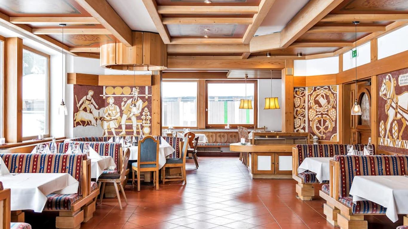 Hotel Pinzgauerhof - Inclusive Evening Dinner and Joker Card