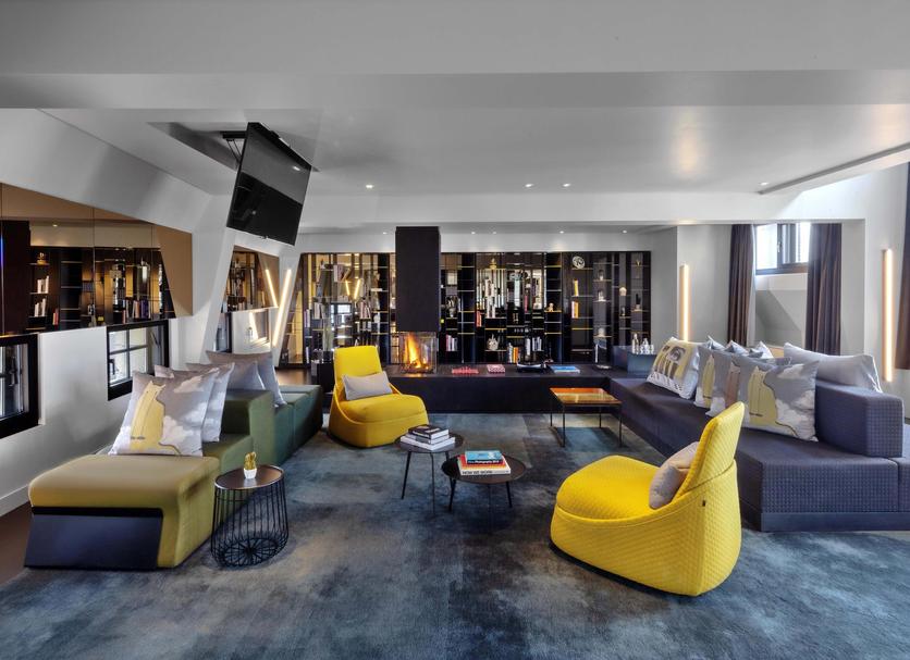 Lounge Photo