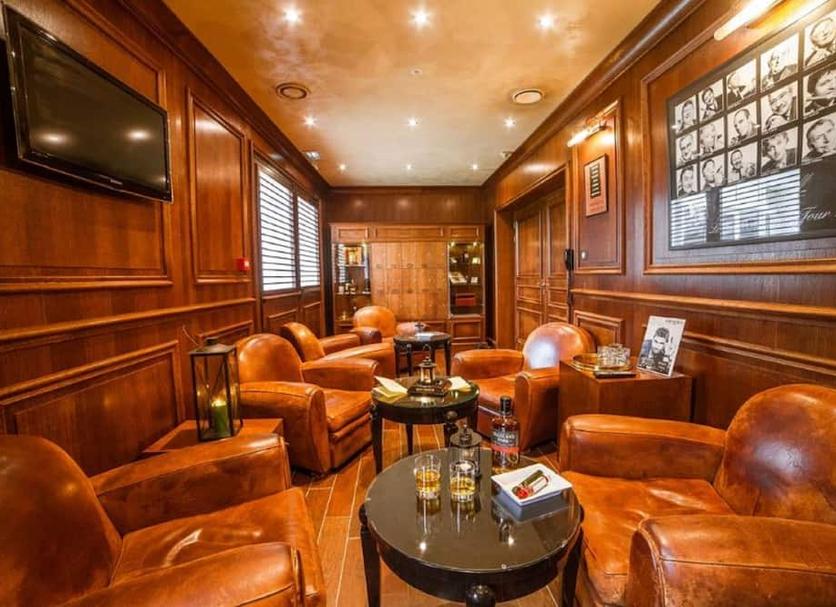 Lounge Photo