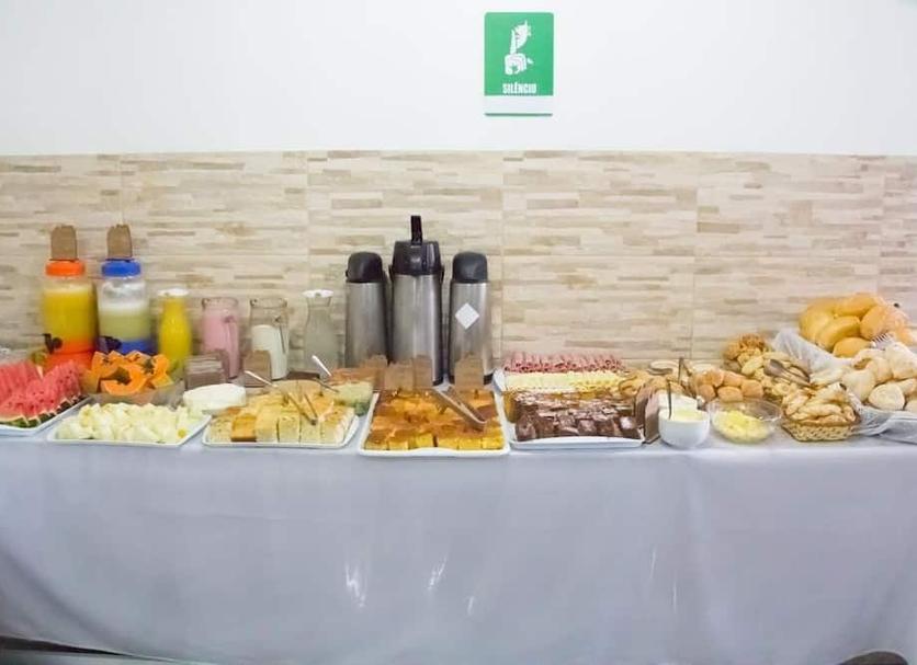 Buffet Photo