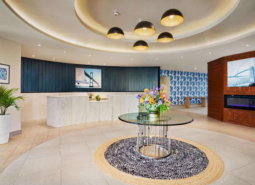 Front desk Photo