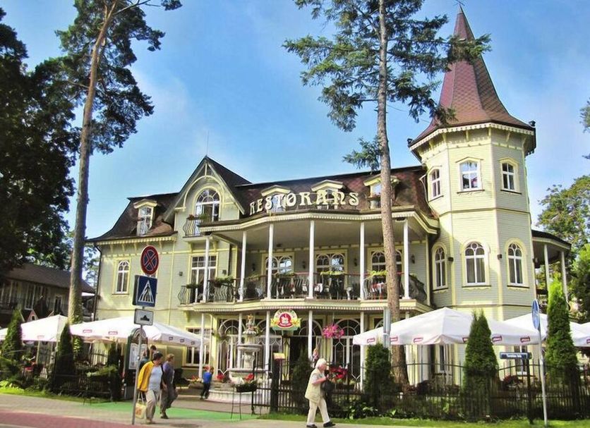 Building Photo