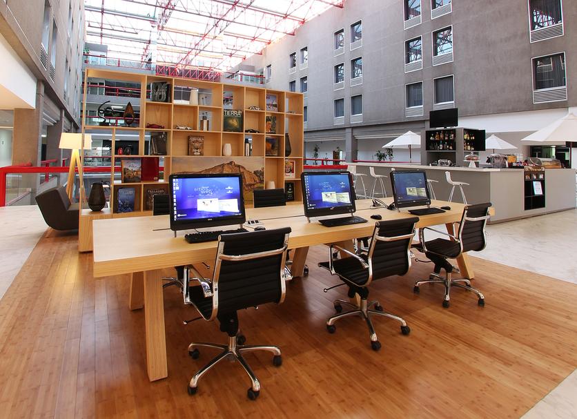 Business centre Photo