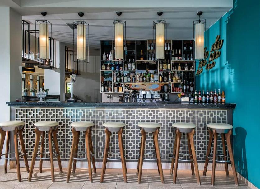 Bar Photo