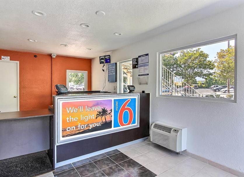Front desk Photo