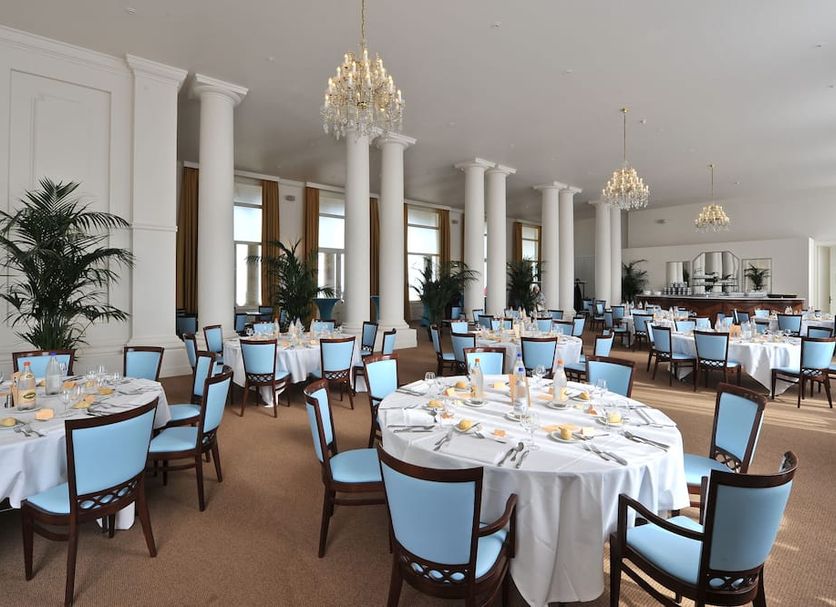 Banquet hall Photo