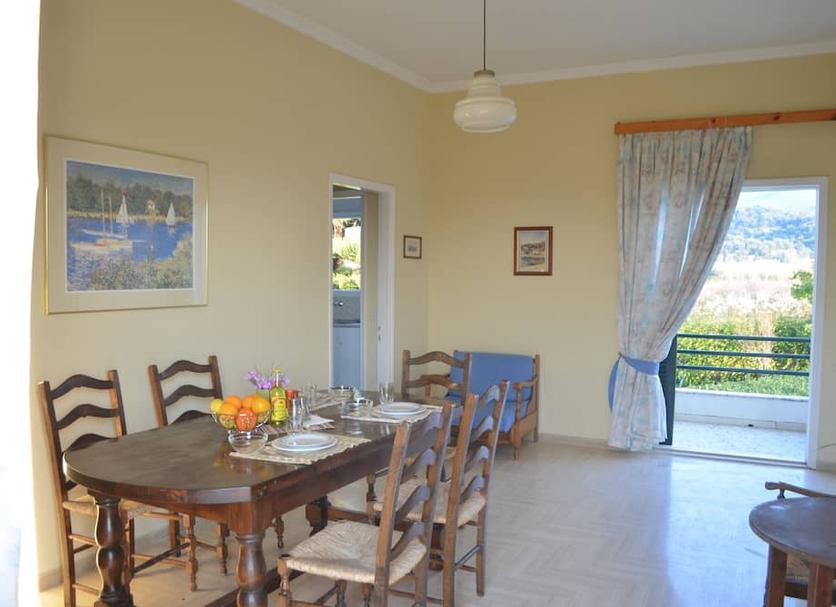 Dining room Photo