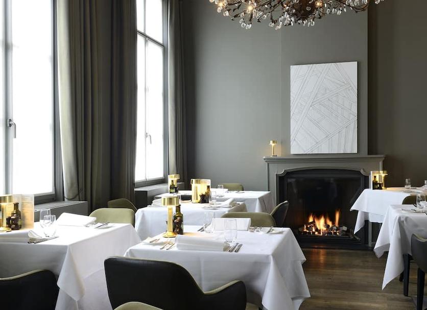 Restaurant Photo