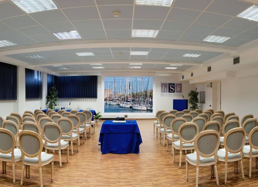 Conference room Photo