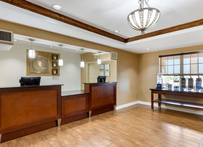 Front desk Photo