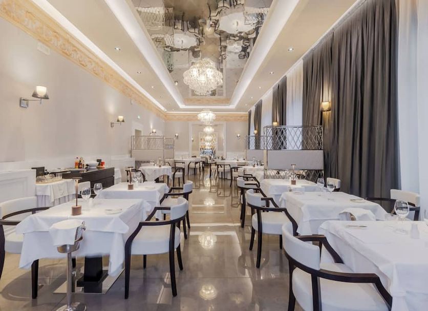 Restaurant Photo