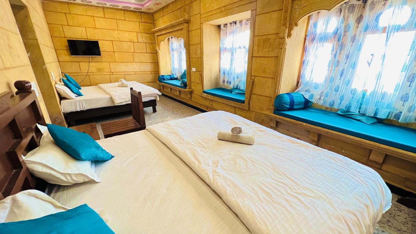 Hotel Gujarati Palace