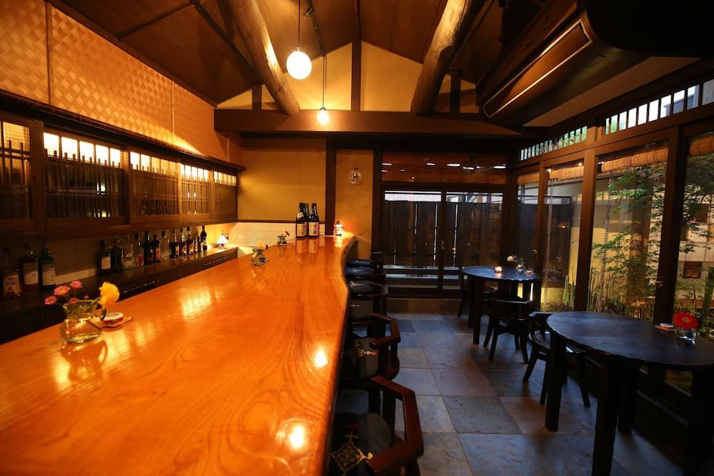 Bar Photo