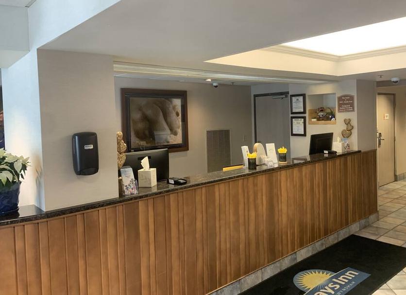 Front desk Photo