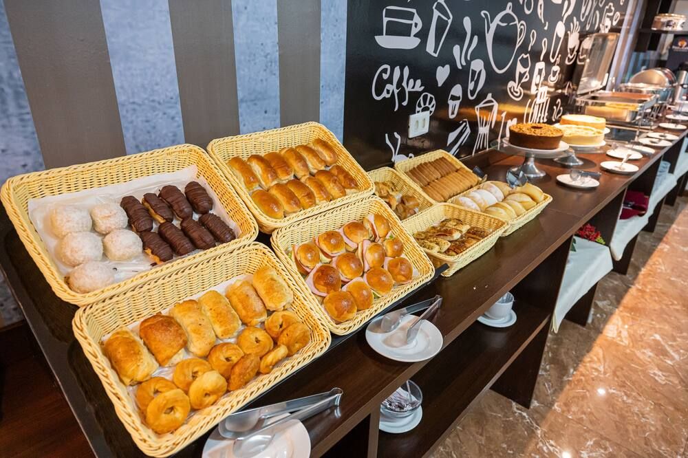 Buffet Photo