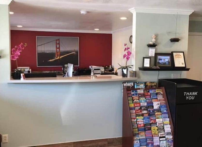 Front desk Photo