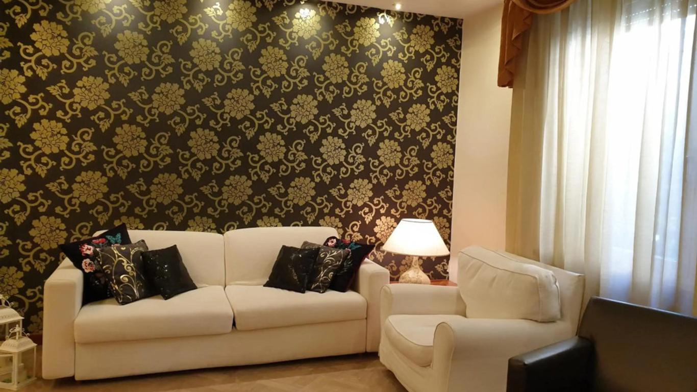 ACasaMia WelcHome Hotel