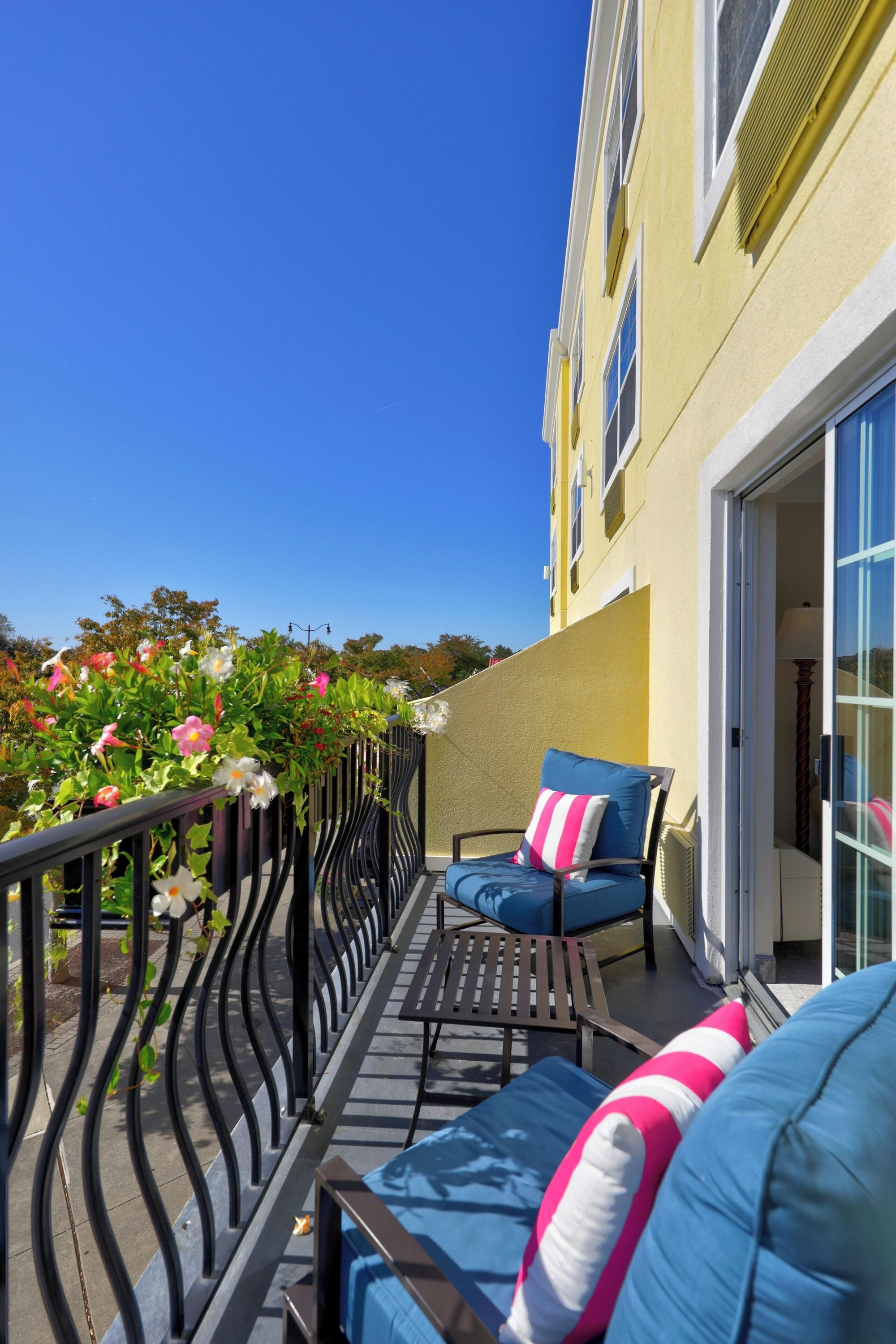 Balcony Photo