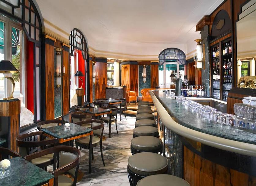 Bar Photo
