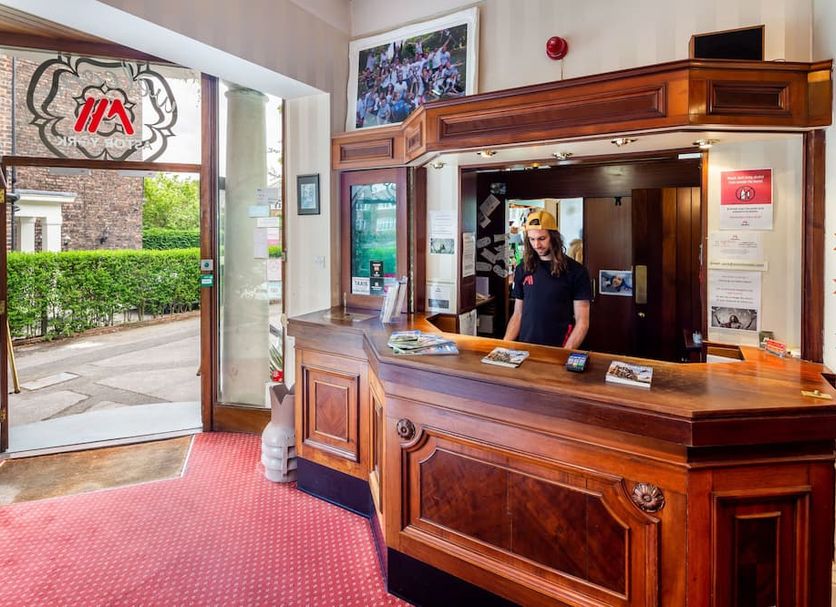Front desk Photo