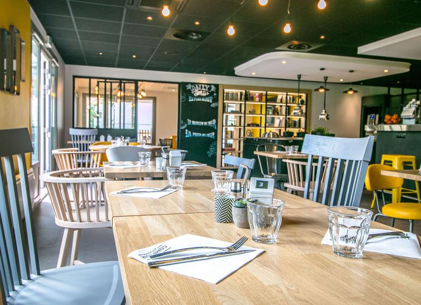 Restaurant Photo