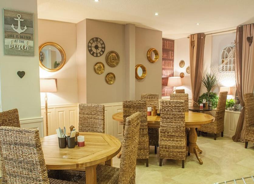 Dining room Photo