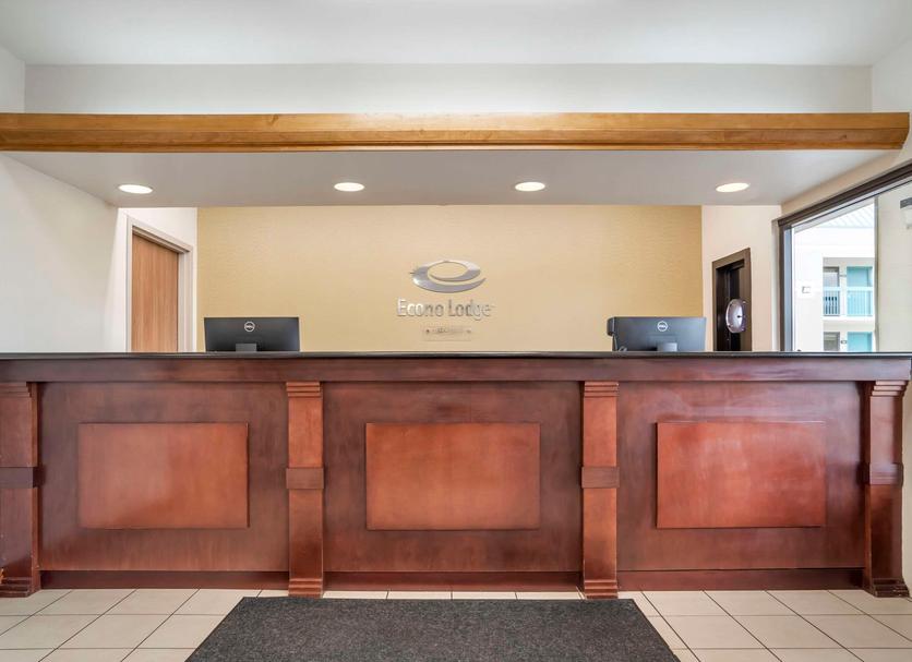 Front desk Photo