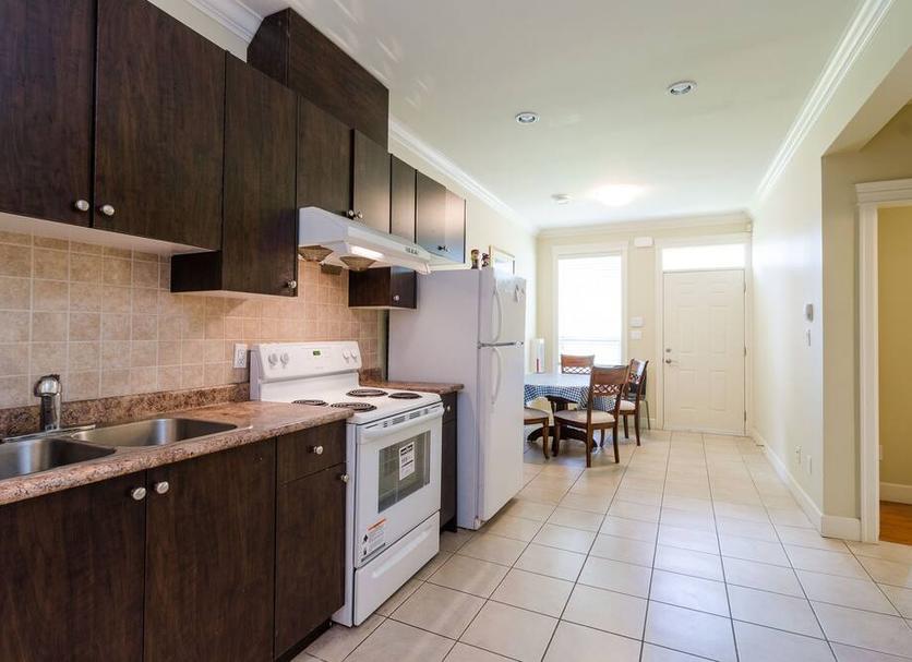Kitchen Photo