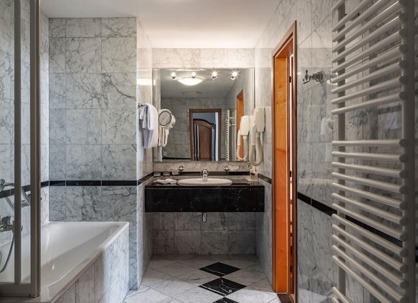 Bathroom Photo