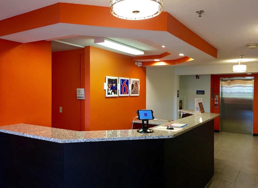 Front desk Photo
