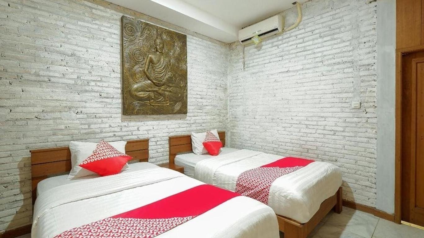 OYO 4016 Tan Jokteng Guest House