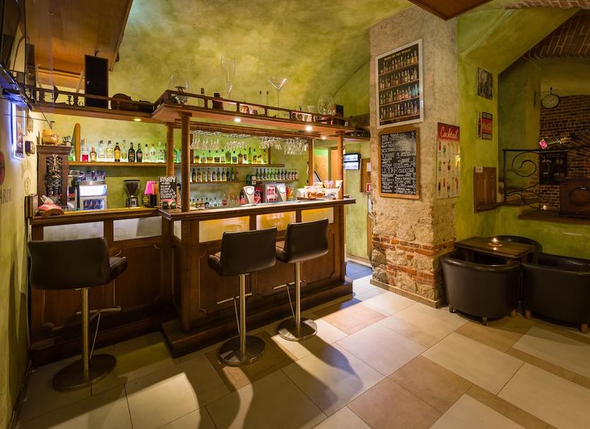 Bar Photo