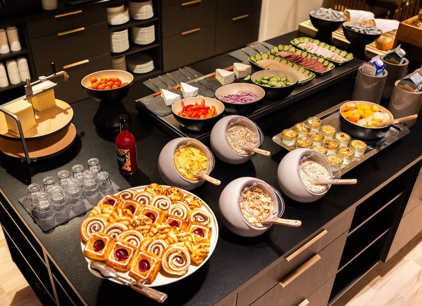 Buffet Photo
