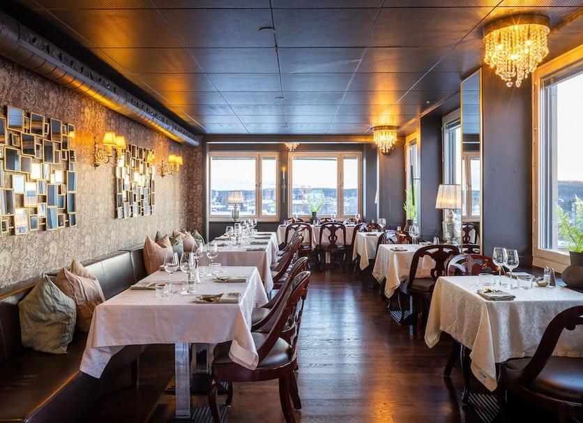 Restaurant Photo