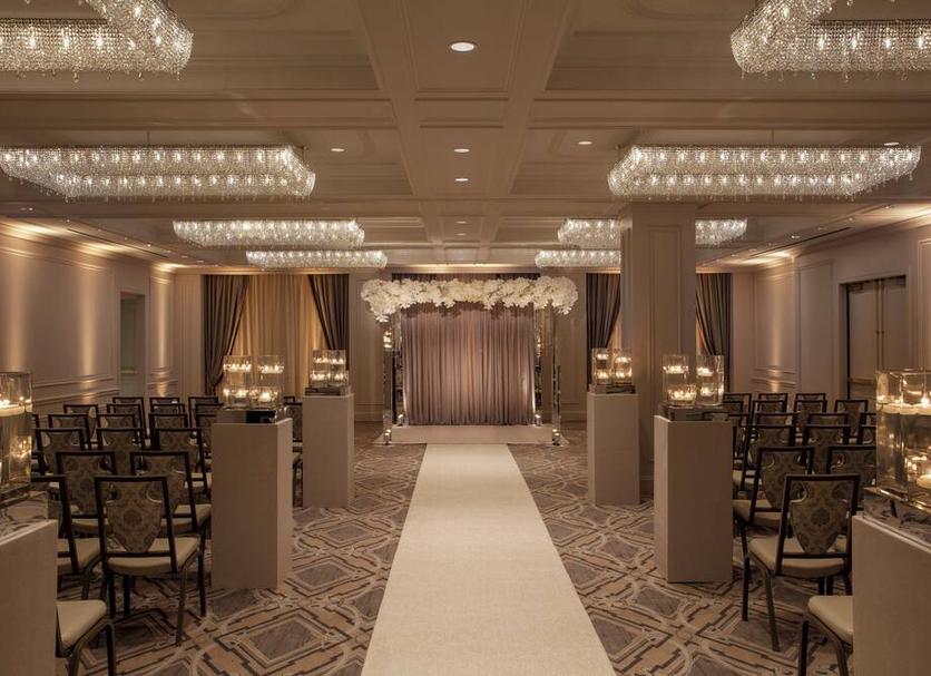 Banquet hall Photo