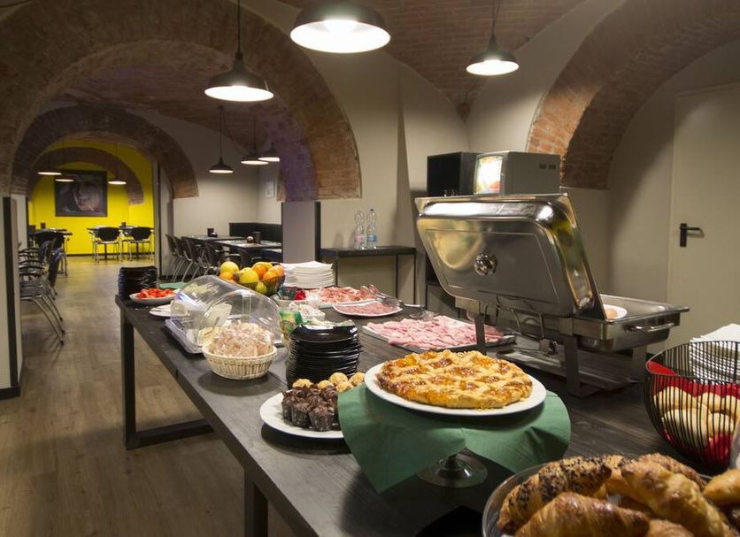 Buffet Photo