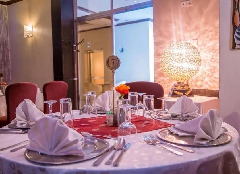 Restaurant Photo