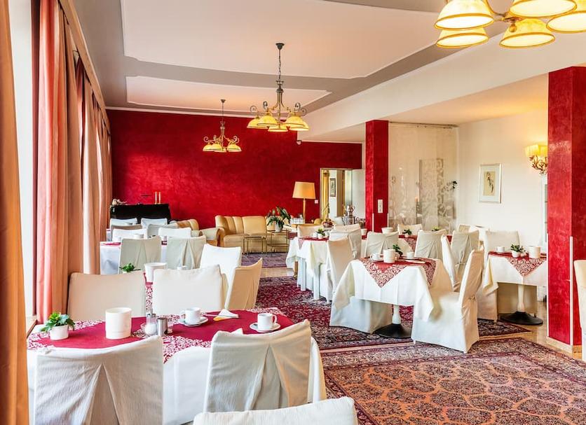 Banquet hall Photo
