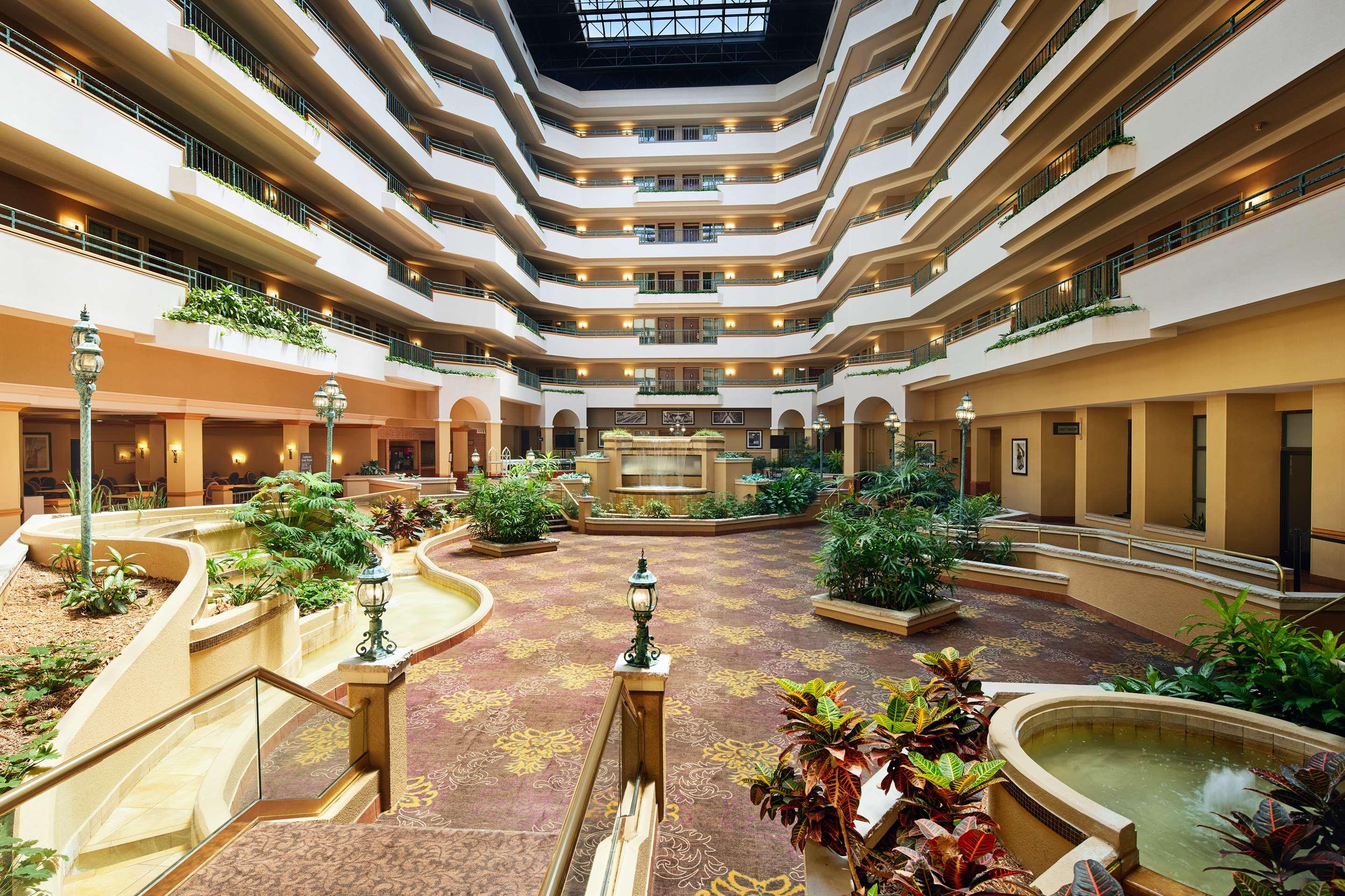 Embassy Suites by Hilton Norman Hotel & Conference Center Reviews, Deals &  Photos 2024 - Expedia.co.in