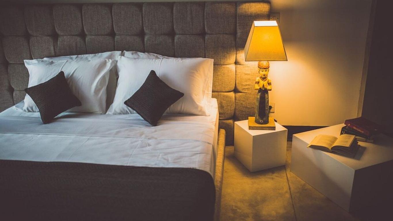 Balissimo Seminyak Suites