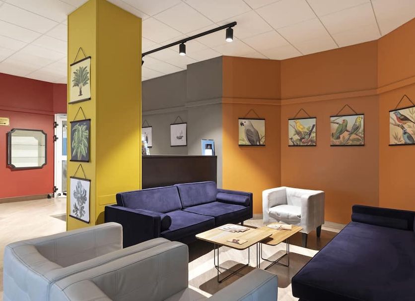 Lounge Photo