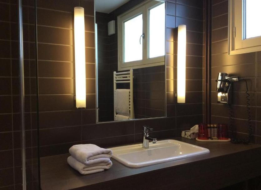 Bathroom Photo