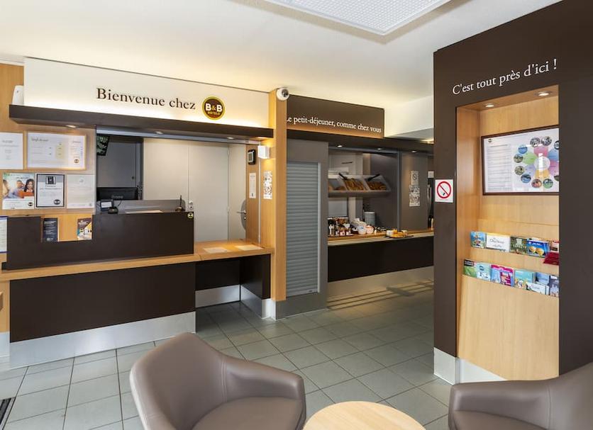 Front desk Photo