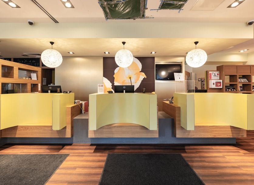 Front desk Photo