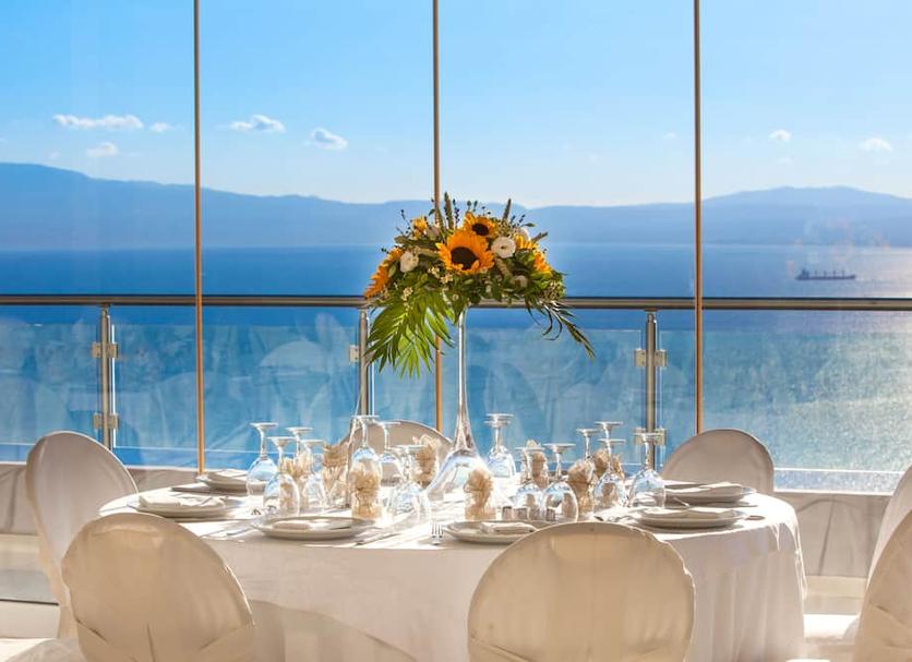 Banquet hall Photo