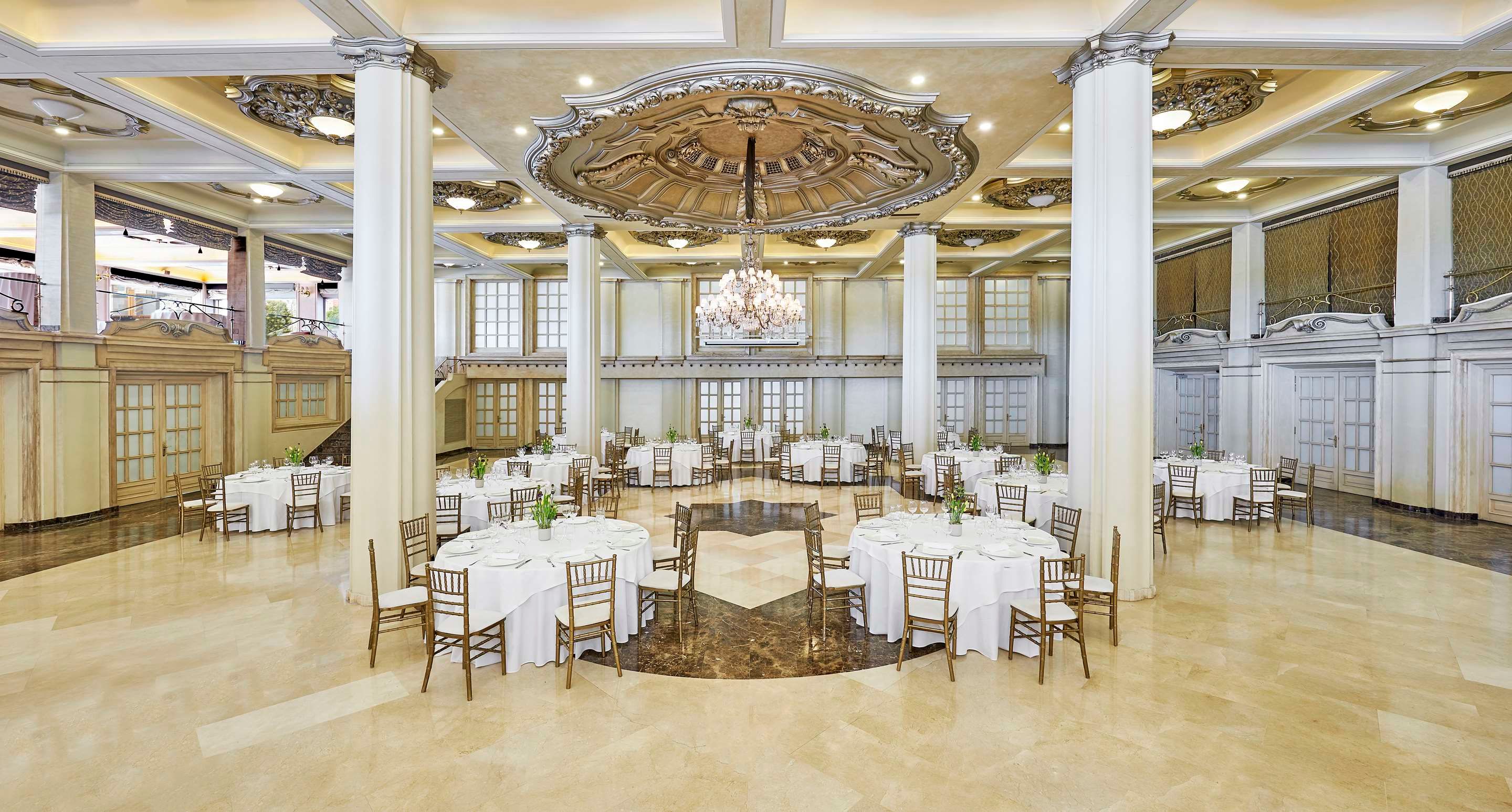 Banquet hall