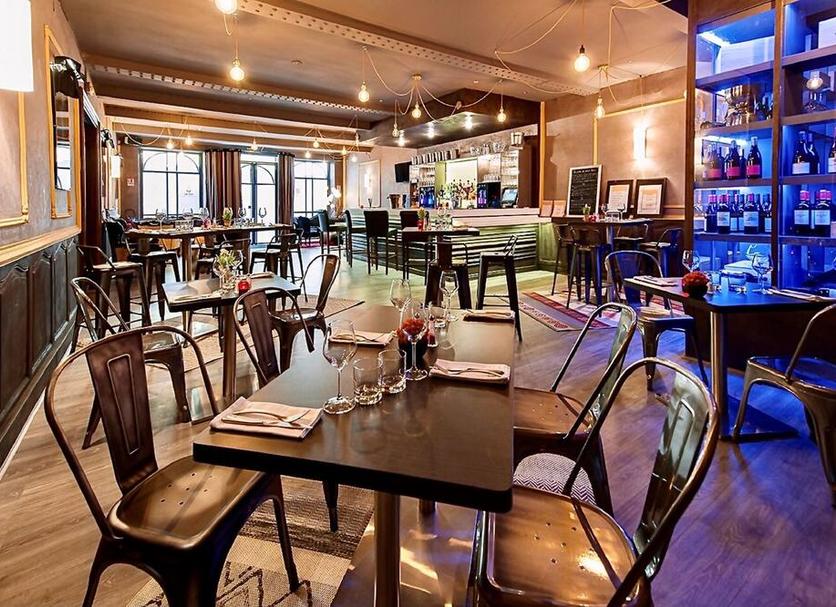 Restaurant Photo