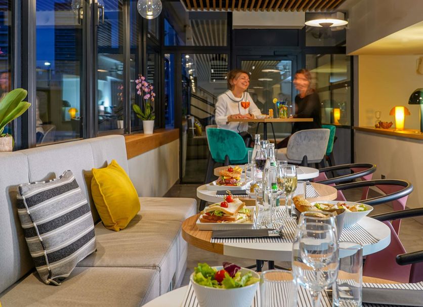 Restaurant Photo