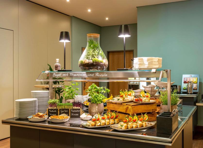 Buffet Photo