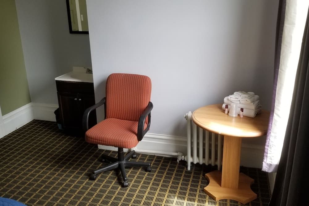 Room amenity